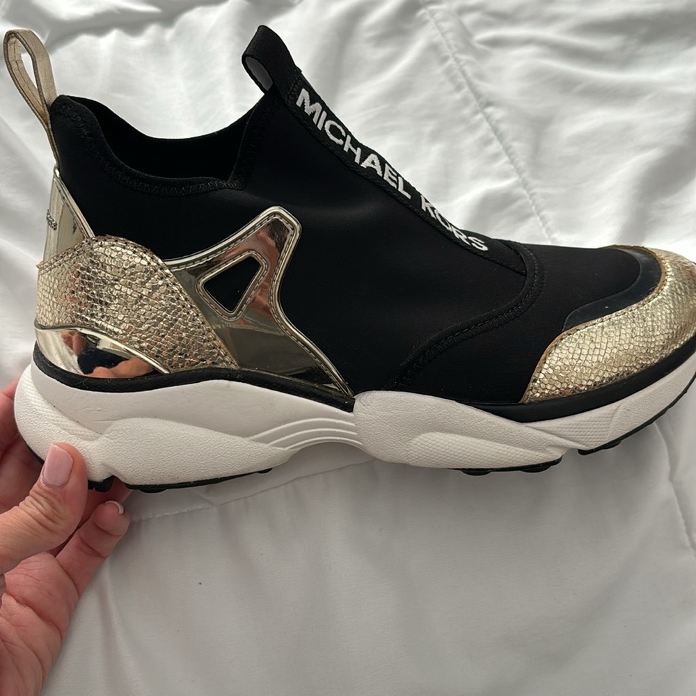 Michael kors willow slip on scuba sneaker black and gold size 8.5 - Picture 3 of 10